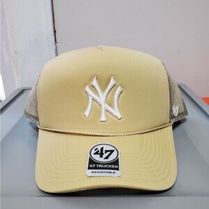 47 Brand Tan and White Yankee Trucker Hat